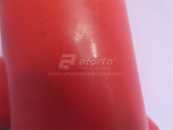 Патрубок радиатора SHAANXI F3000 верхний 55*60 QINYAN