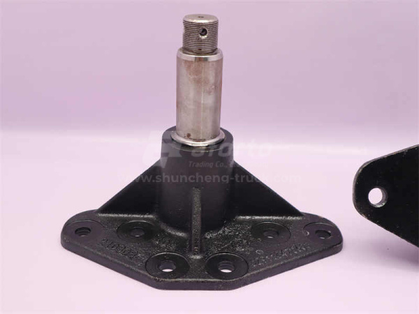 Кронштейн сошки рулевых тяг второго моста SHAANXI X3000 8*4 (оригинал)