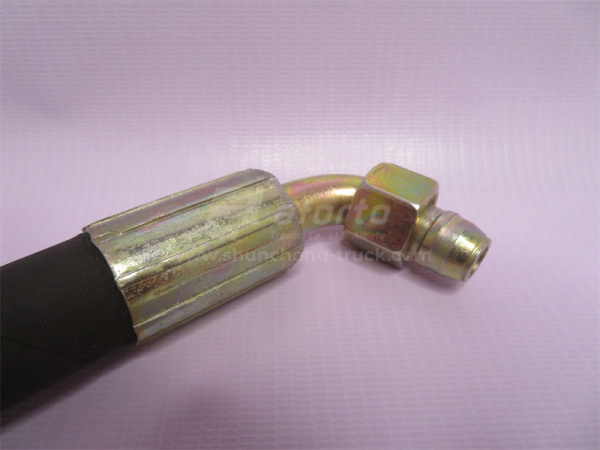 Шланг ГУР на насос HOWO L = 37см