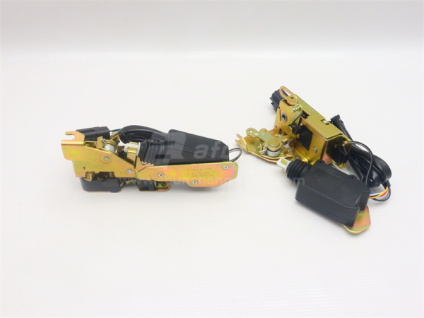 Замок двери кабины с тягой SITRAK C7H левый