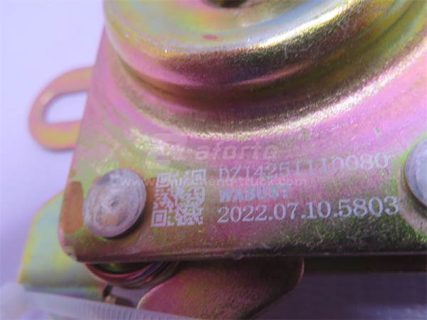 Замок капота в сборе с тросом SHAANXI X3000