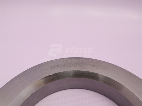 Кольцо распорное сальника балансирного вала STEYR 6*4/8*4 с проточки