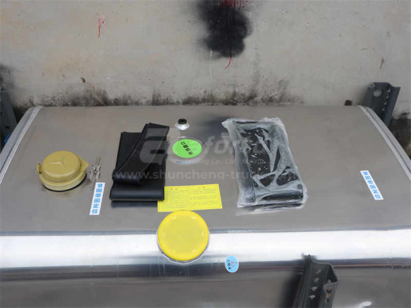 Бак топливный SCANIA 500L 113*70*70 S = 2.0 квадратный с кронштейн и приложение