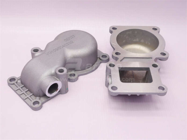 Крышка термостата SINOTRUK D10 (оригинал)