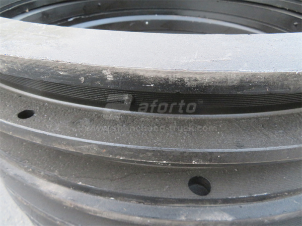 Круг поворотный прицепа 20 тонн 925*1100*100mm