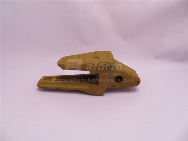 Зуб ковша KOMATSU EX200 4cm