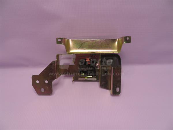 Ручка двери кабины внутренняя правая NORD BENZ 80B