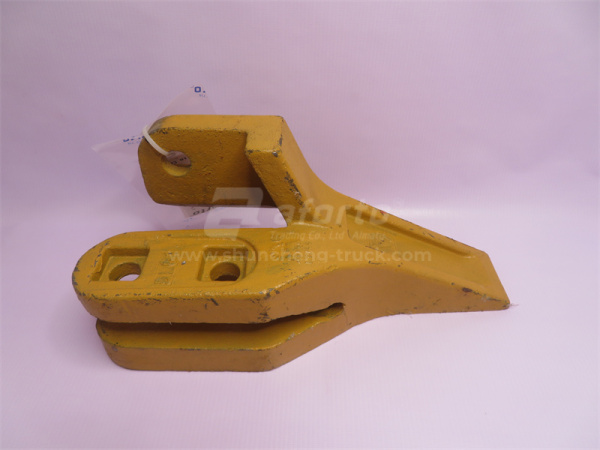 Зуб ковша боковой XCMG LW500F/LW500K/LINGONG LG953 левый новая модель (3 отв.) (оригинал)