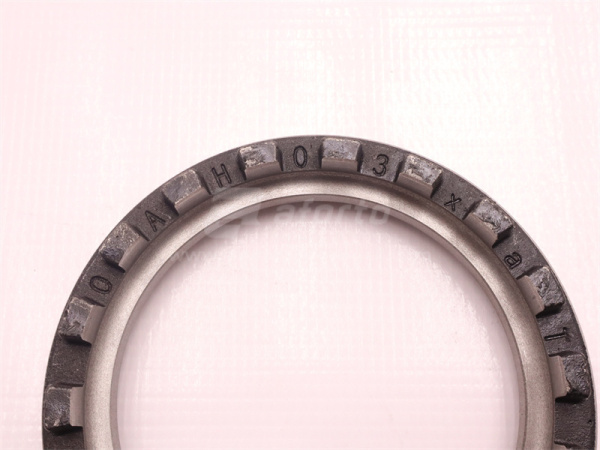 Гайка регулировочная дифференциала редуктора моста правый MCP16 (оригинал)