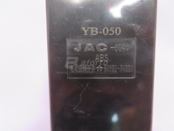 Переключатель стеклоподъёмника JAC правый