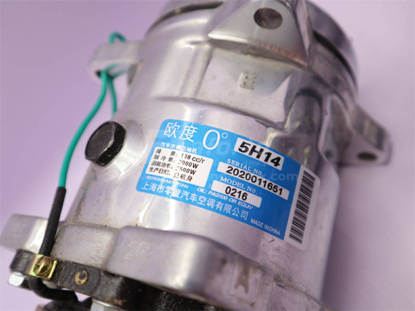 Компрессор кондиционера SHAANXI F3000 под (1 проточка) R134A (хорошее качество)