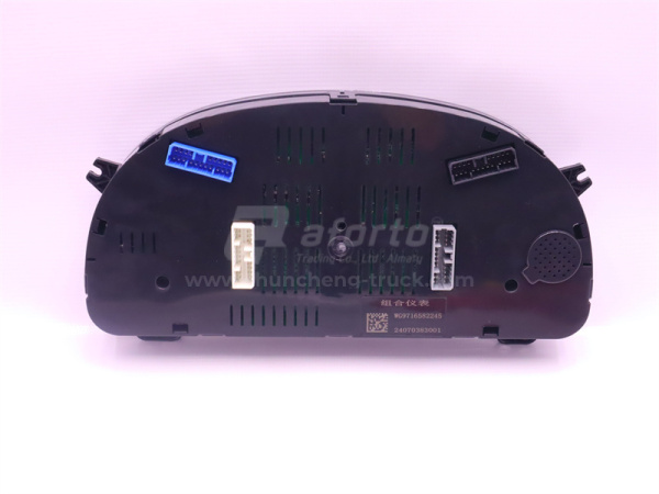 Щиток приборов HOWO новая модель