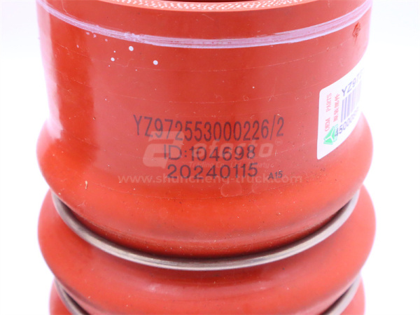 Патрубок интеркулера HOWO TX  (оригинал)