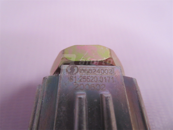 Датчик стоп сигналов SHAANXI F2000/F3000/X3000/X5000/M3000