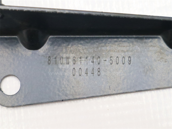 Кронштейн торсион капота HOWO TX левая (оригинал)