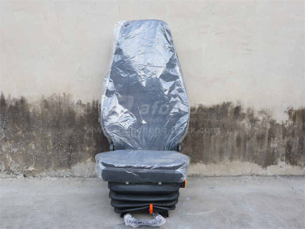 Кресло водителя HOWO пневматическое