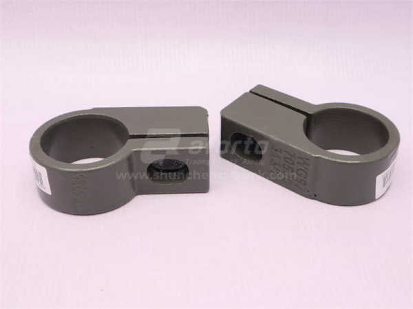 Зажим трубы крепления КПП SINOTRUK/TX усиленный (оригинал)