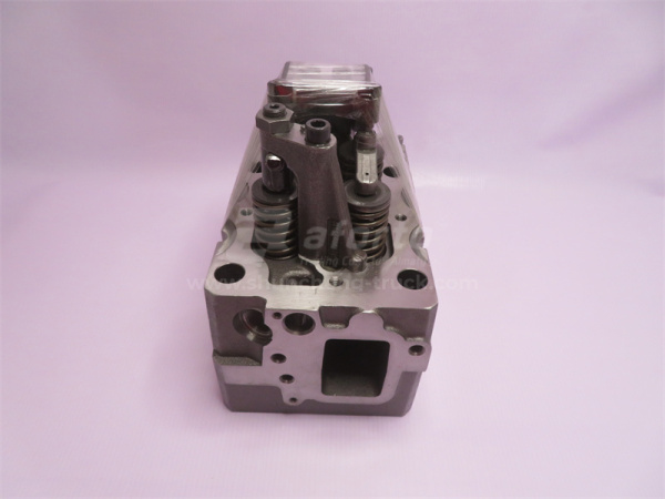 Головка блока WEICHAI WP10.336E53 (4 клапана) в сборе с клапанами