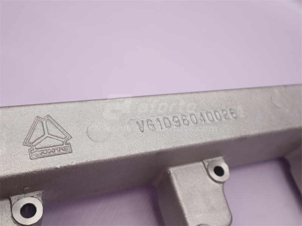 Труба подачи антифриза из ГБЦ D12 (оригинал)