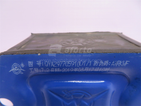 Подушка двигателя HOWO 2010/HOWO 70T передняя 14mm отверстие QINYAN