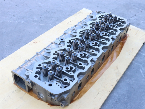 Головка блока FAW 29D Xichai 310 л.с. в сборе с клапанами