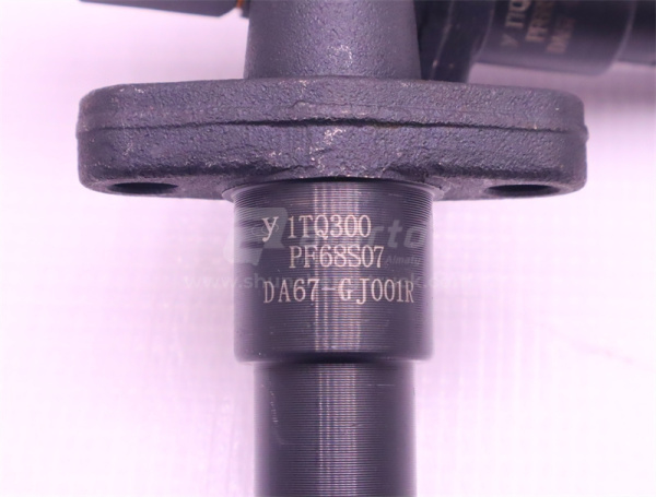 Форсунка топливная YUCHAI YCD4T22T-105A (оригинал)