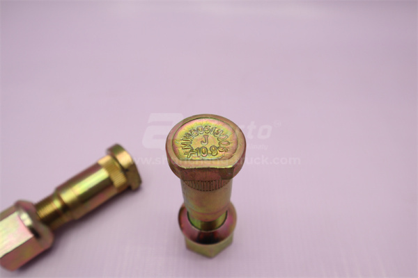 Шпилька колеса 22/26*83 XCMG GR215 заднего (оригинал)