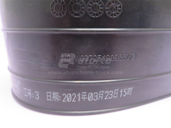 Гофра воздухозаборника HOWO QINYAN