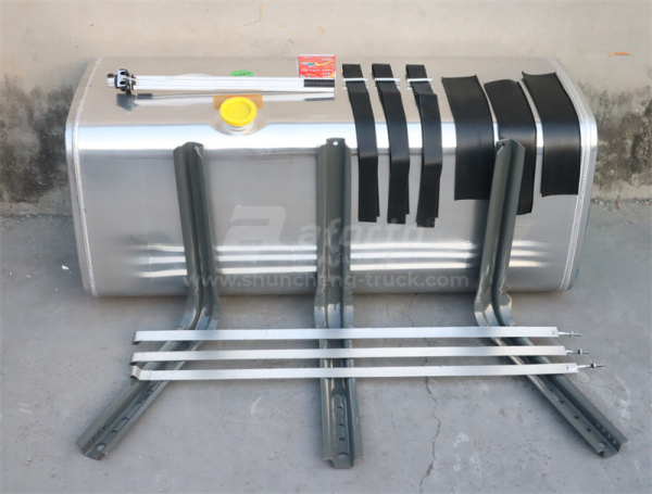 Бак топливный SHAANXI X3000 700L 170*70*70 S = 2.5 квадратный