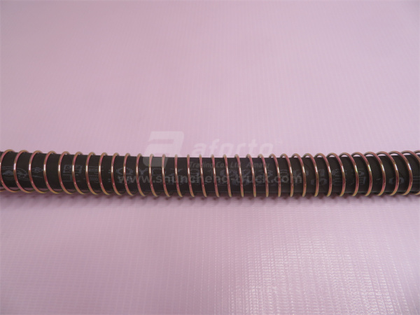 Шланг тормозной SHAANXI F3000 70см. QINYAN