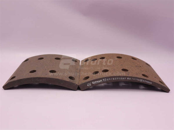 Накладка колодки тормозной SHAANXI F2000 передней (8/10 отв.) QINYAN