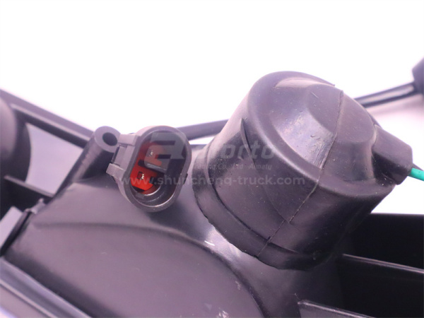 Фонарь козырька угловой HOWO A7 правый