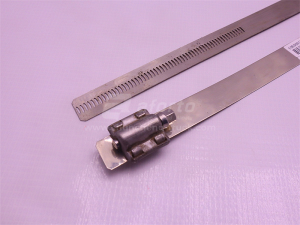 Хомут гофры воздушной HOWO TX380 (оригинал)