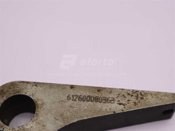 Кронштейн ТНВД WEICHAI WP10 2 клапана средний