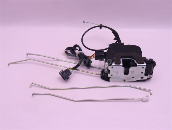 Замок двери кабины с тягой SHAANXI X3000 электрический правой (оригинал)