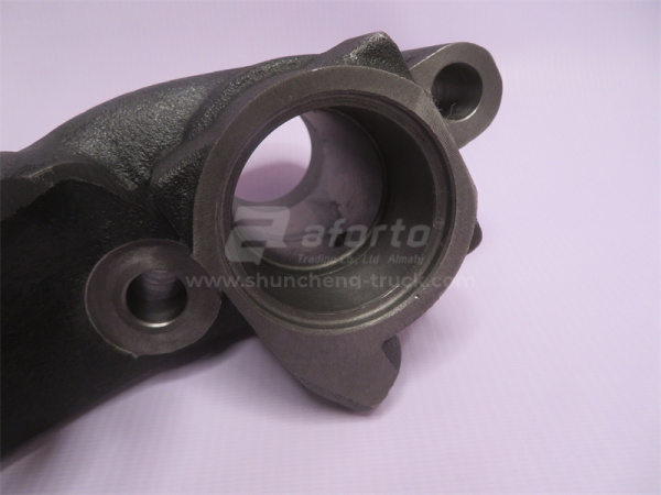 Кронштейн поворотного кулака SHAANXI F2000 правый (оригинал)