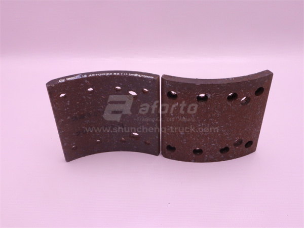 Накладка колодки тормозной STEYR задней 200*185 8 отв QINYAN