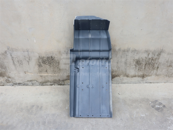 Брызговик SITRAK C7H самосвал переднего колеса черная правый