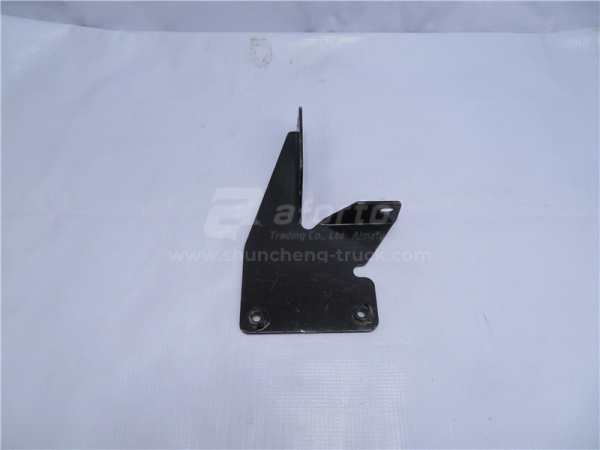 Кронштейн щиток подножки GTL верхней левой передний