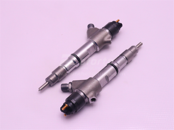 Форсунка топливная YC6A260-H300