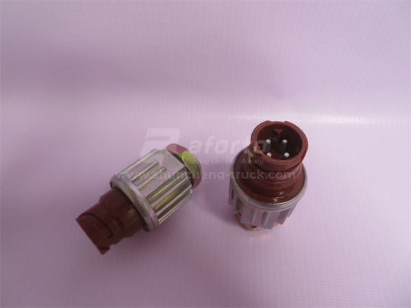 Датчик стоп сигналов SHAANXI F2000/F3000/X3000/X5000/M3000