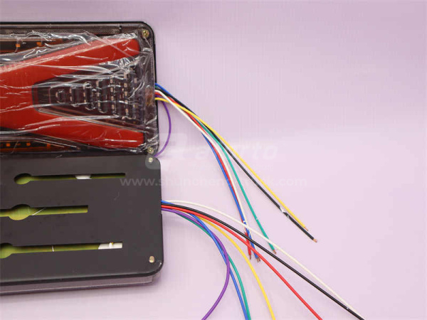 Фонарь задний STRW LED BATIANHU