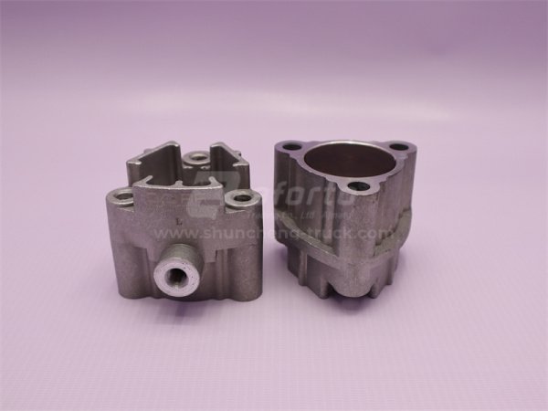 Пневмоцилиндр блокировки дифференциала моста HOWO AC16/HOWO 70T AC26 (маленький) 10mm