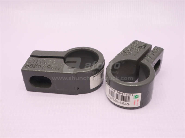 Зажим трубы крепления КПП SINOTRUK 40mm (оригинал)