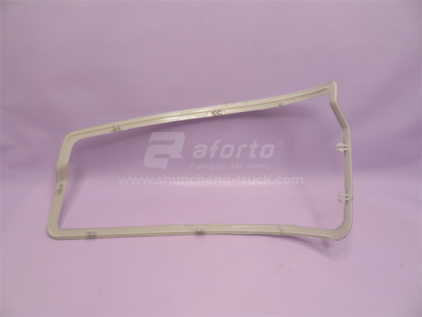 Накладка фары HOWO R