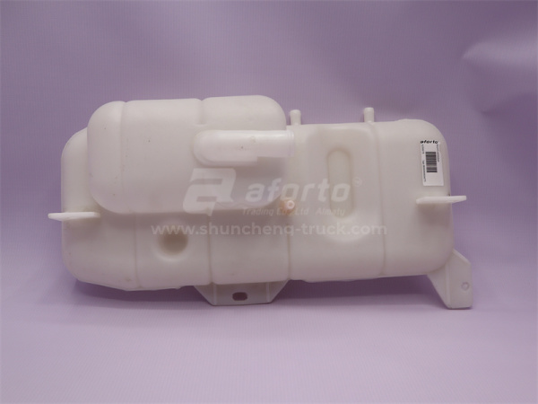 Бачок расширительный HOWO 2007/2008 прямоугольный