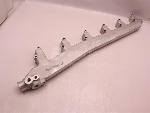 Труба подачи антифриза из ГБЦ WD615 (оригинал)