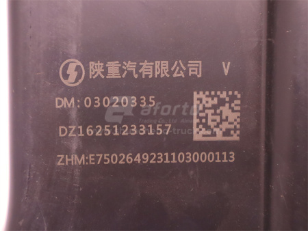 Брызговик SHAANXI X6000 переднего колеса левый (оригинал)