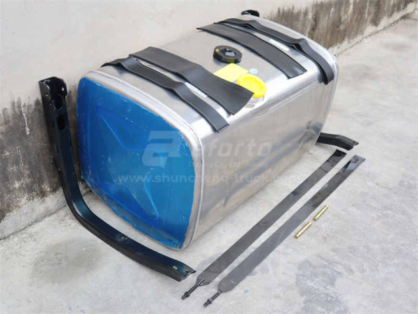 Бак топливный FAW 400L 103*65*63 S = 2.0 квадратный с кронштейн и приложение без горловины