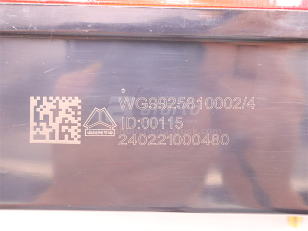 Фонарь задний HOWO A7/SITRAK C7H/TX/T5G правая (оригинал)